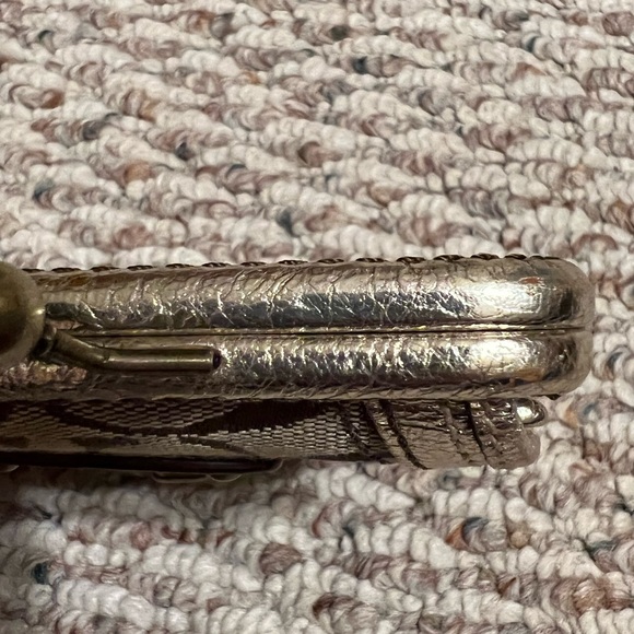 NWOT Coach Gold Signature Wallet with Striped Interior - Picture 6 of 14